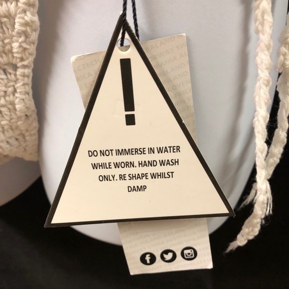 NWT Boohoo Crochet Bikini Shell - Picture 7 of 7